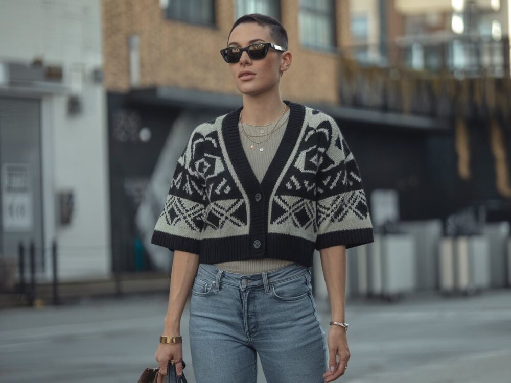 kardigan z jeansami