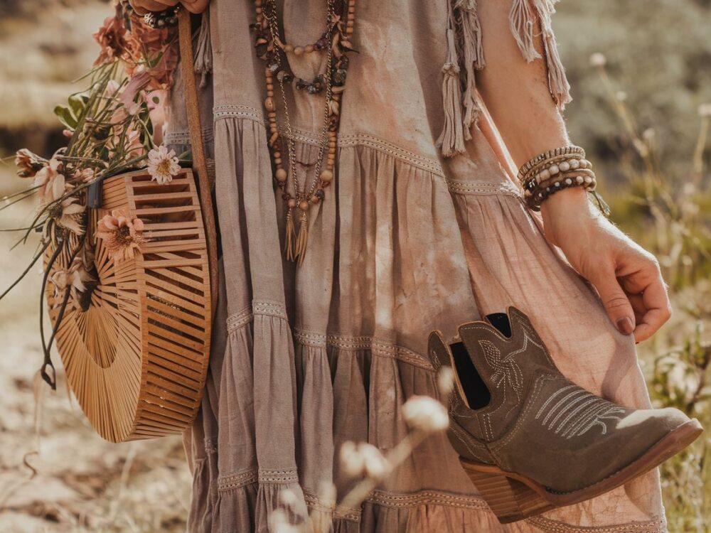 kobieta w sukience boho