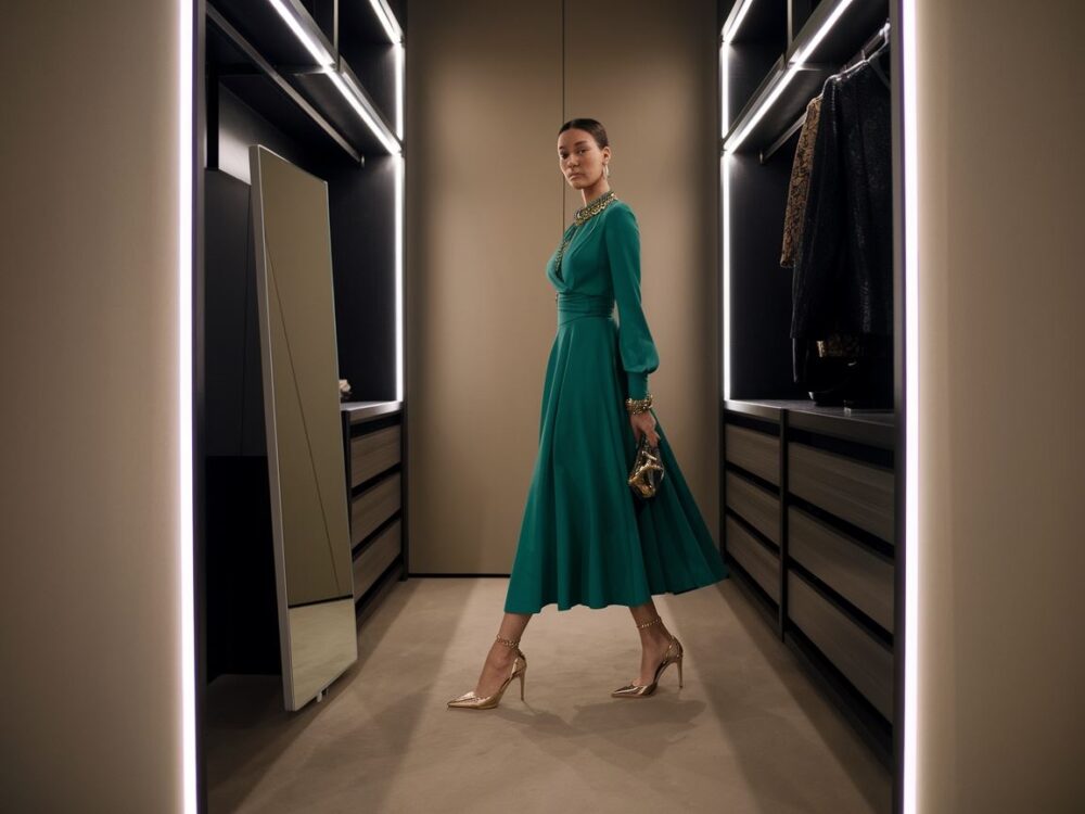 stylizacja z zieloną sukienką