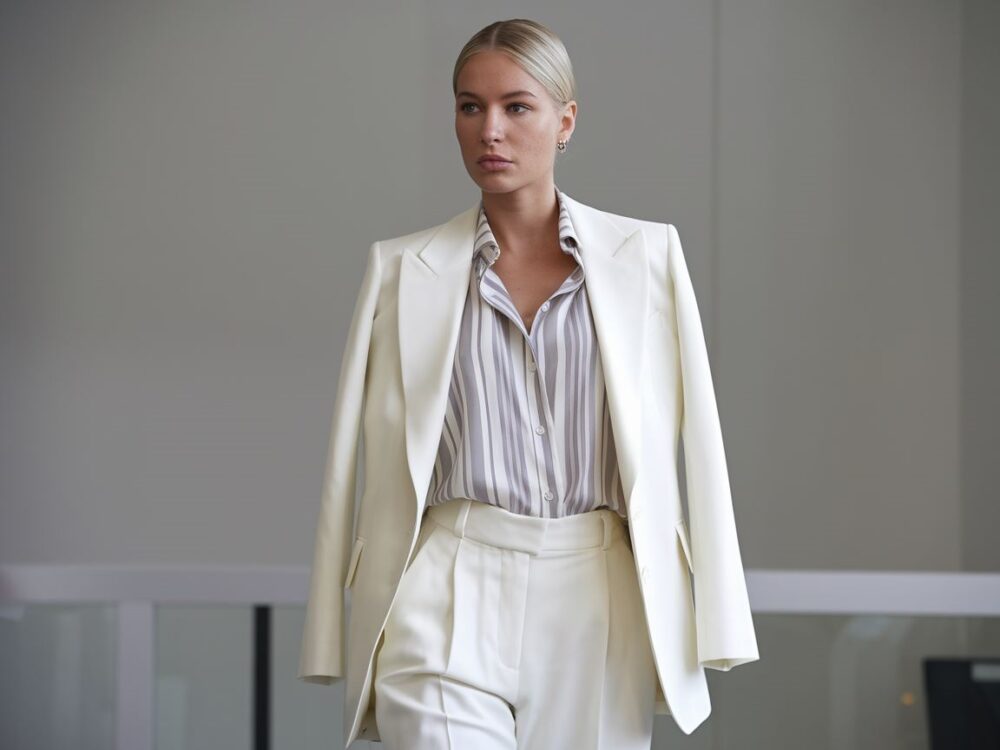 bluzka do białego garnituru